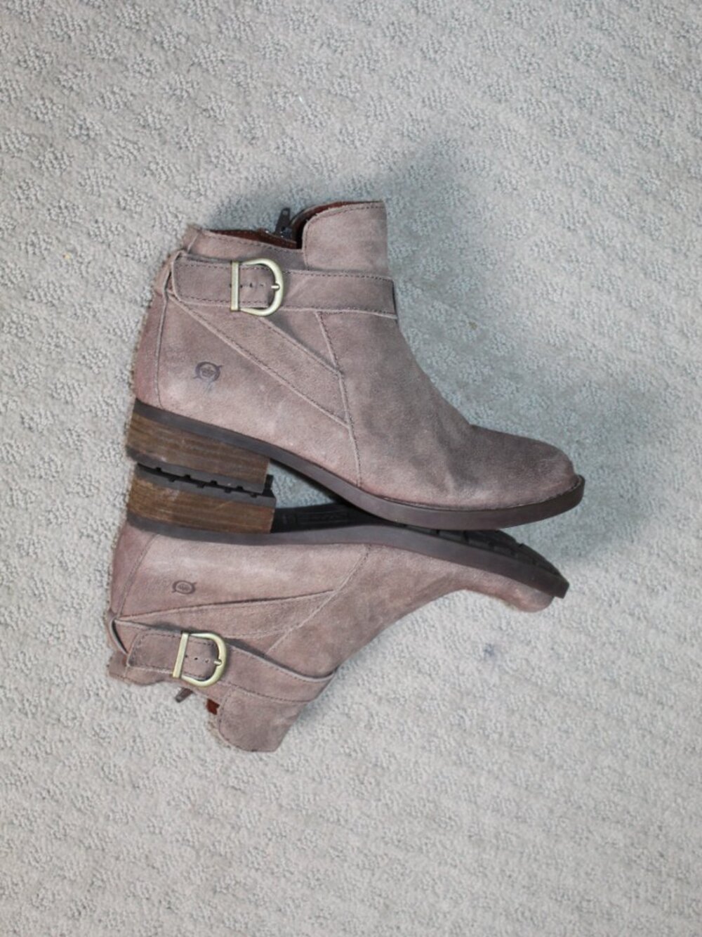 Born Size 9.5 Brown Suede Side Zip Ankle Booties - Picture 4 of 6